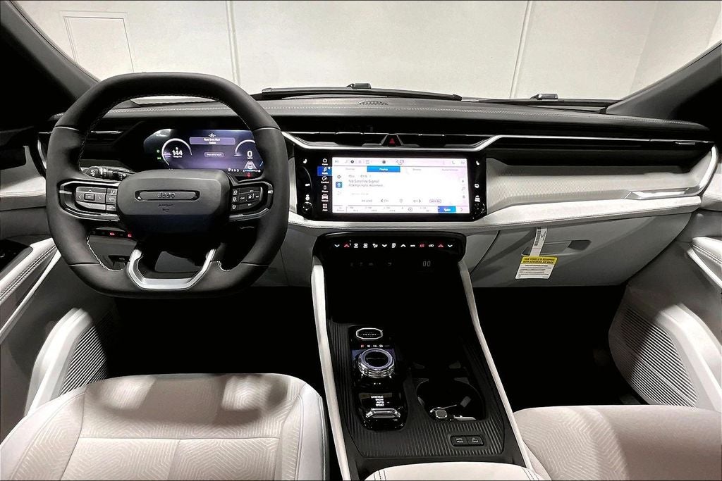 2026 Jeep Cherokee CHEROKEE LAREDO 4X4