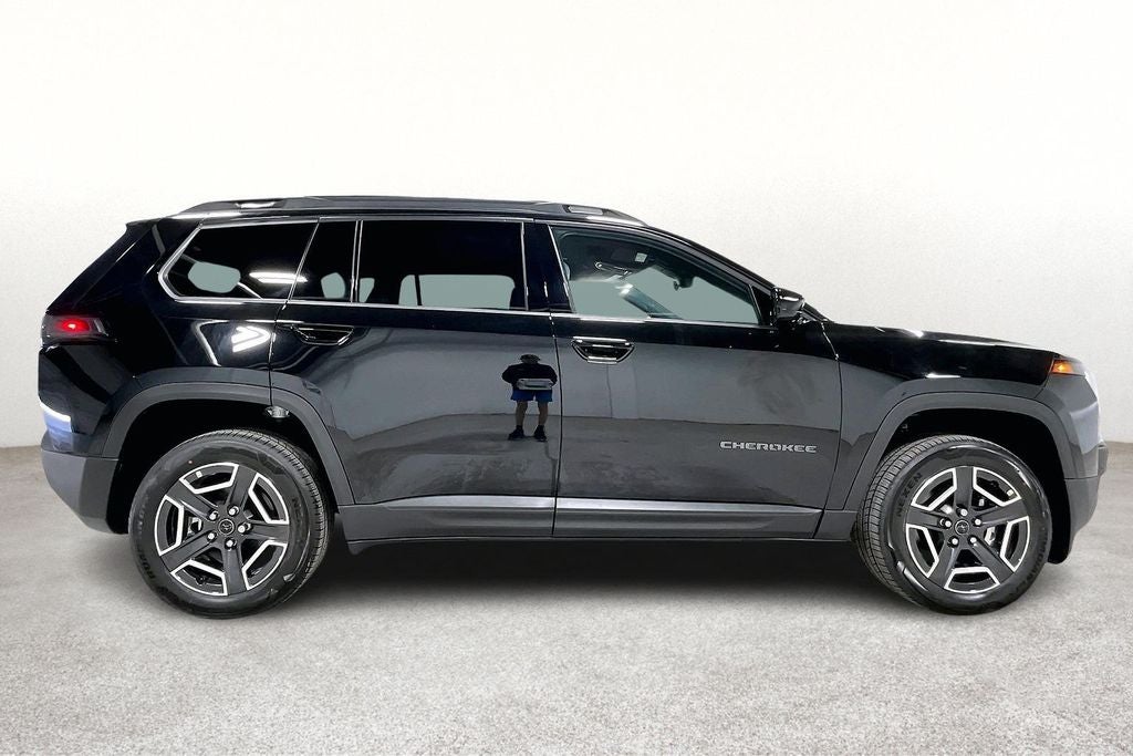 2026 Jeep Cherokee CHEROKEE LAREDO 4X4