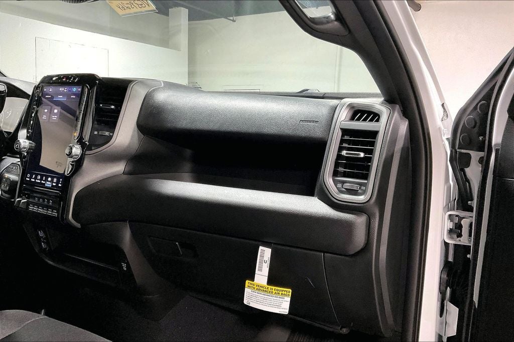2027 RAM Ram 3500 RAM 3500 TRADESMAN CREW CAB 4X4 6'4' BOX