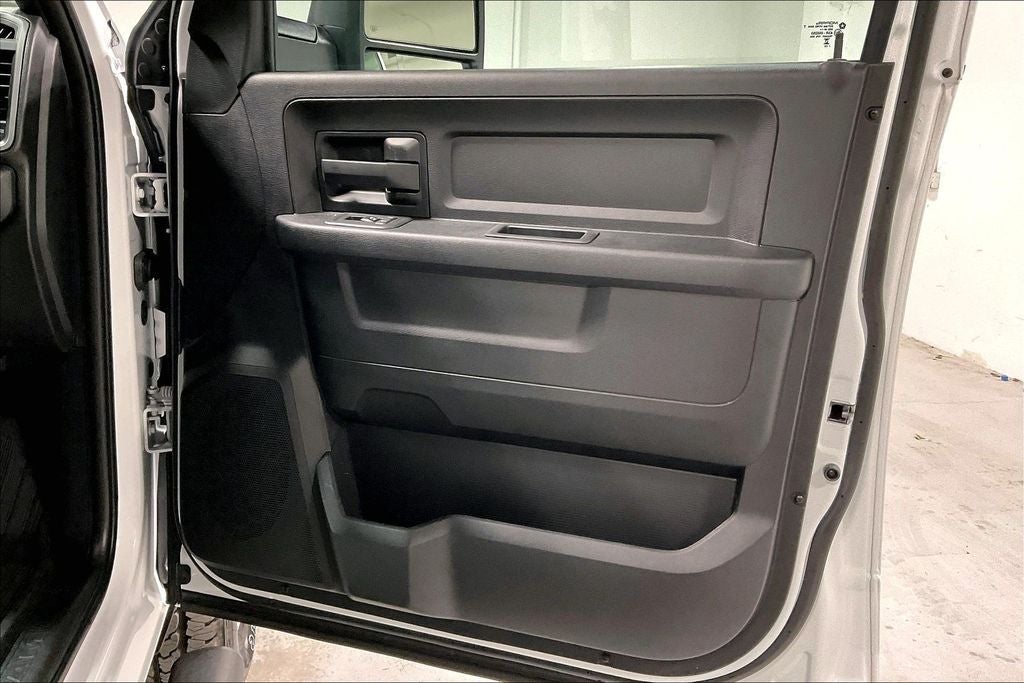 2027 RAM Ram 3500 RAM 3500 TRADESMAN CREW CAB 4X4 6'4' BOX