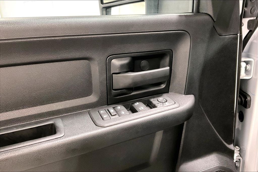 2027 RAM Ram 3500 RAM 3500 TRADESMAN CREW CAB 4X4 6'4' BOX