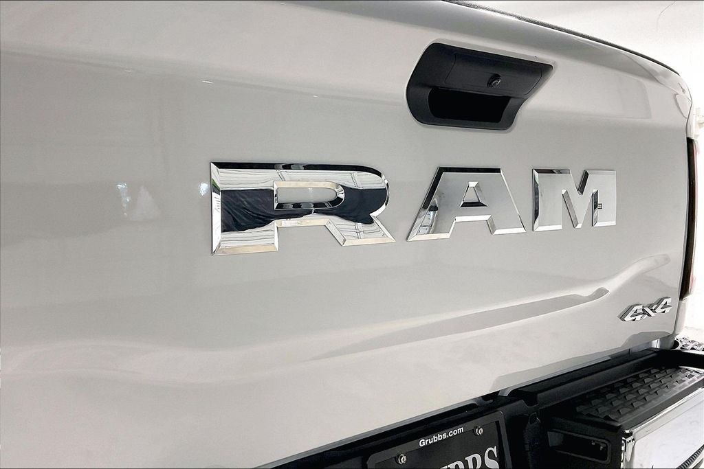 2027 RAM Ram 3500 RAM 3500 TRADESMAN CREW CAB 4X4 6'4' BOX
