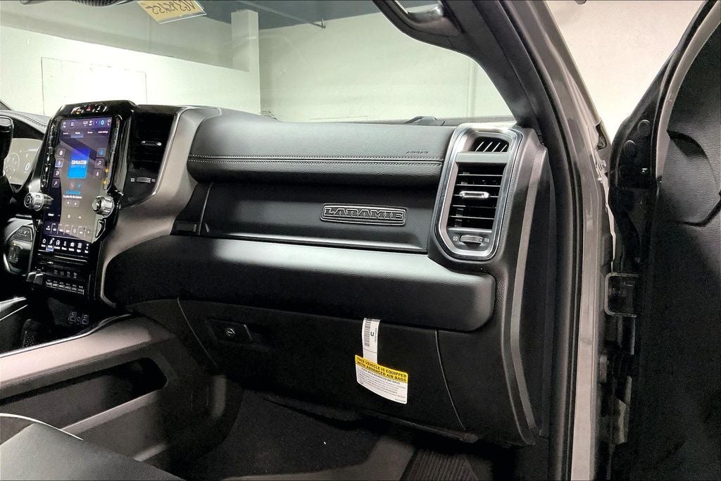 2027 RAM Ram 3500 RAM 3500 LARAMIE CREW CAB 4X4 8' BOX