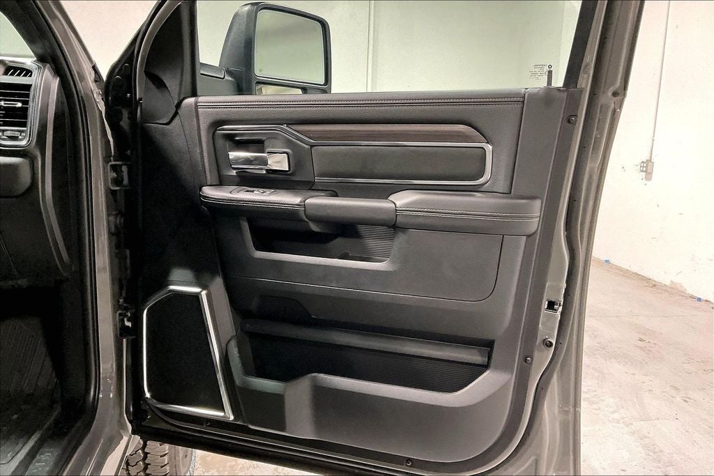 2027 RAM Ram 3500 RAM 3500 LARAMIE CREW CAB 4X4 8' BOX