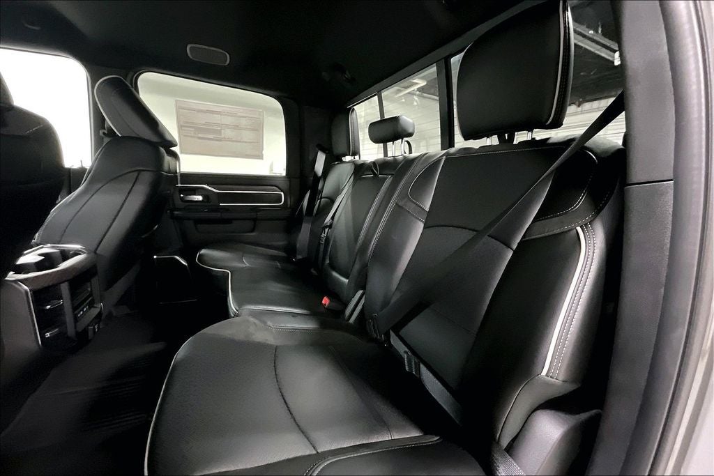 2027 RAM Ram 3500 RAM 3500 LARAMIE CREW CAB 4X4 8' BOX