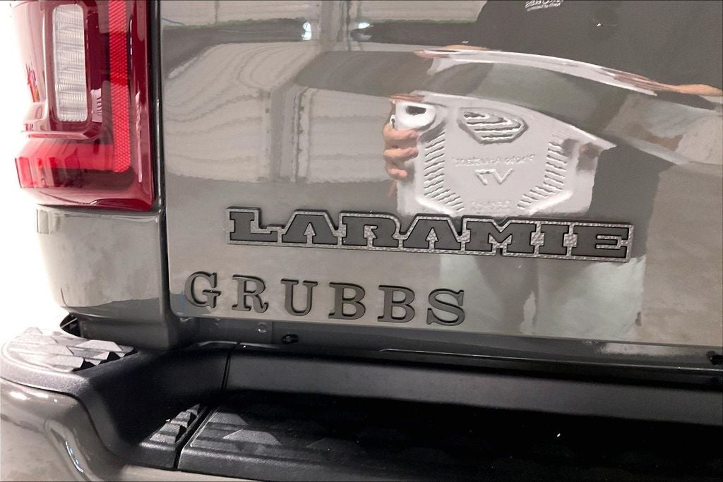 2027 RAM Ram 3500 RAM 3500 LARAMIE CREW CAB 4X4 8' BOX