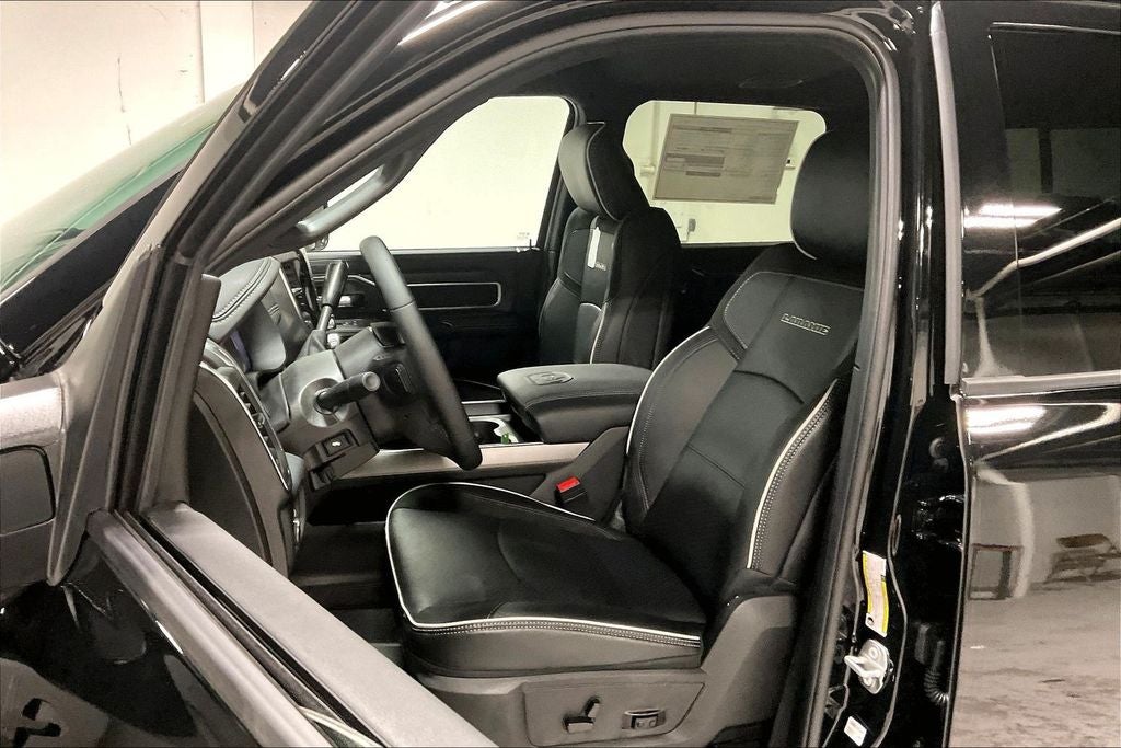 2027 RAM Ram 3500 RAM 3500 LARAMIE CREW CAB 4X4 8' BOX