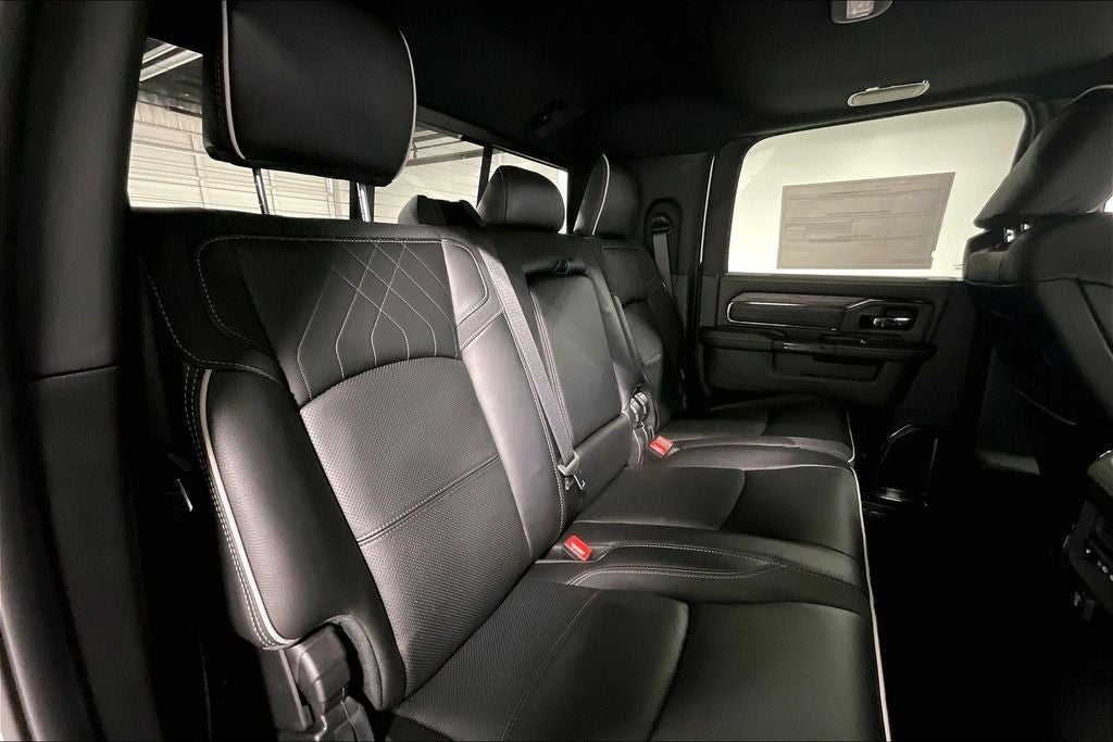 2026 RAM Ram 3500 RAM 3500 LIMITED MEGA CAB 4X4 6'4' BOX