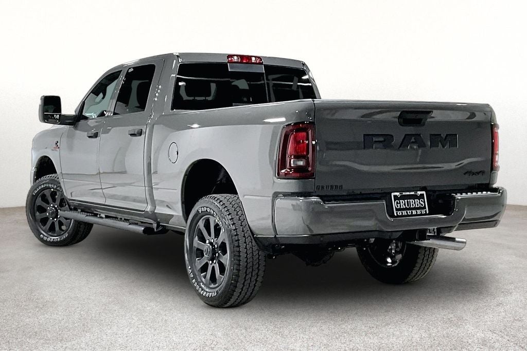 2026 RAM Ram 2500 RAM 2500 BLACK EXPRESS CREW CAB 4X4 6'4' BOX