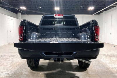 2026 RAM Ram 2500 RAM 2500 BLACK EXPRESS CREW CAB 4X4 6'4' BOX