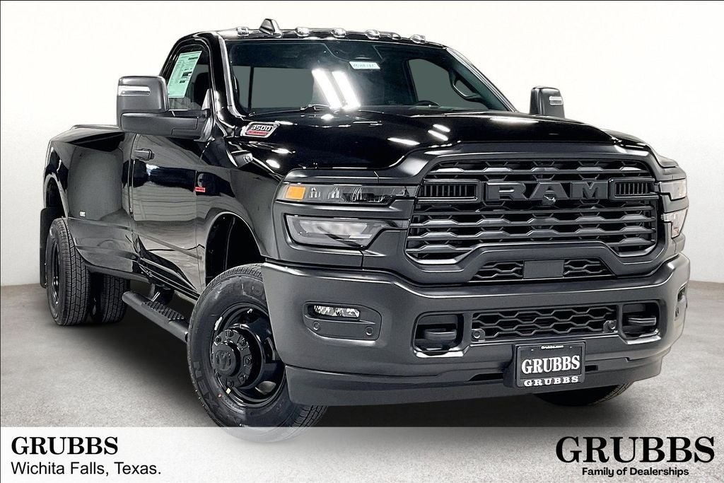 2027 RAM Ram 3500 RAM 3500 TRADESMAN REGULAR CAB 4X4 8' BOX