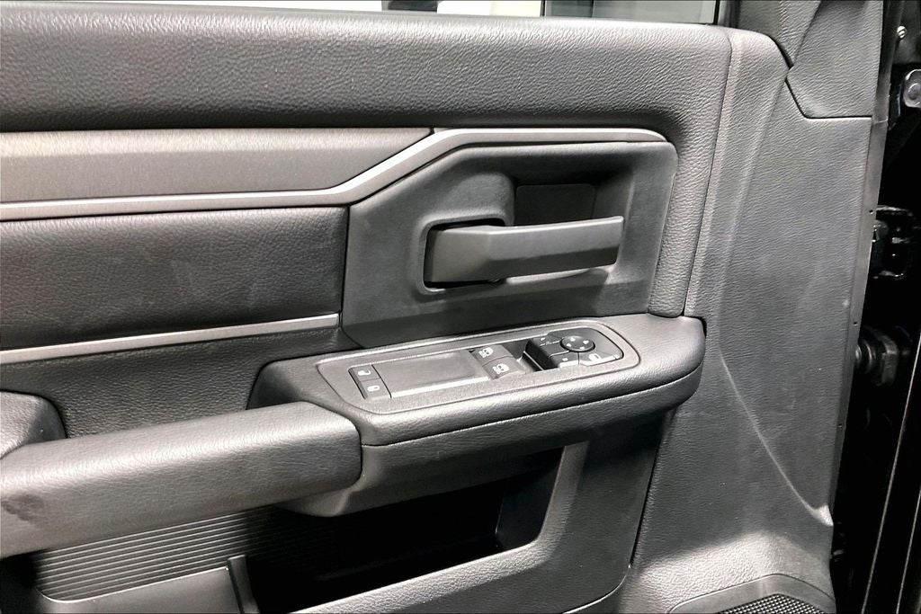 2027 RAM Ram 3500 RAM 3500 TRADESMAN REGULAR CAB 4X4 8' BOX