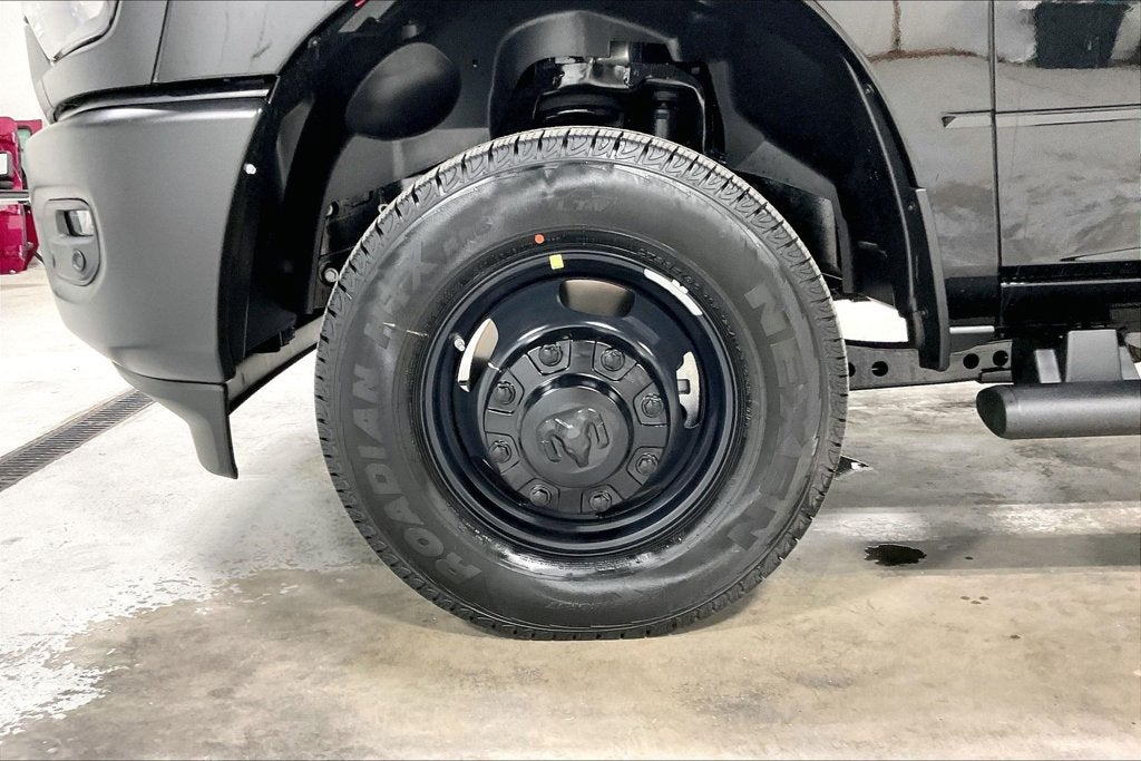 2027 RAM Ram 3500 RAM 3500 TRADESMAN REGULAR CAB 4X4 8' BOX