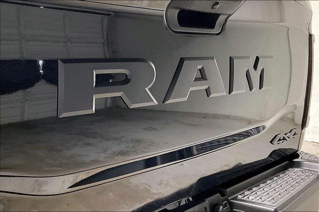 2027 RAM Ram 3500 RAM 3500 TRADESMAN REGULAR CAB 4X4 8' BOX