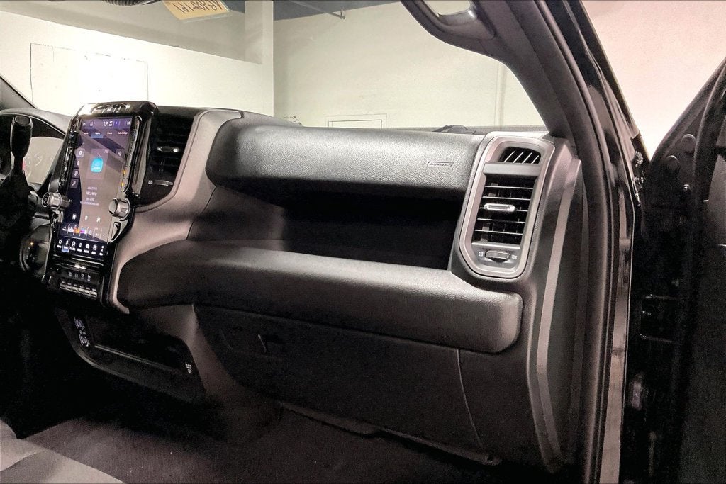 2027 RAM Ram 3500 RAM 3500 TRADESMAN REGULAR CAB 4X4 8' BOX
