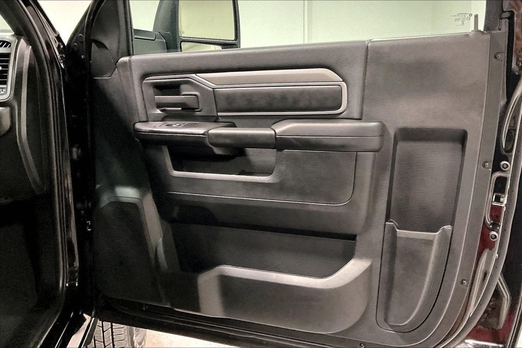 2027 RAM Ram 3500 RAM 3500 TRADESMAN REGULAR CAB 4X4 8' BOX
