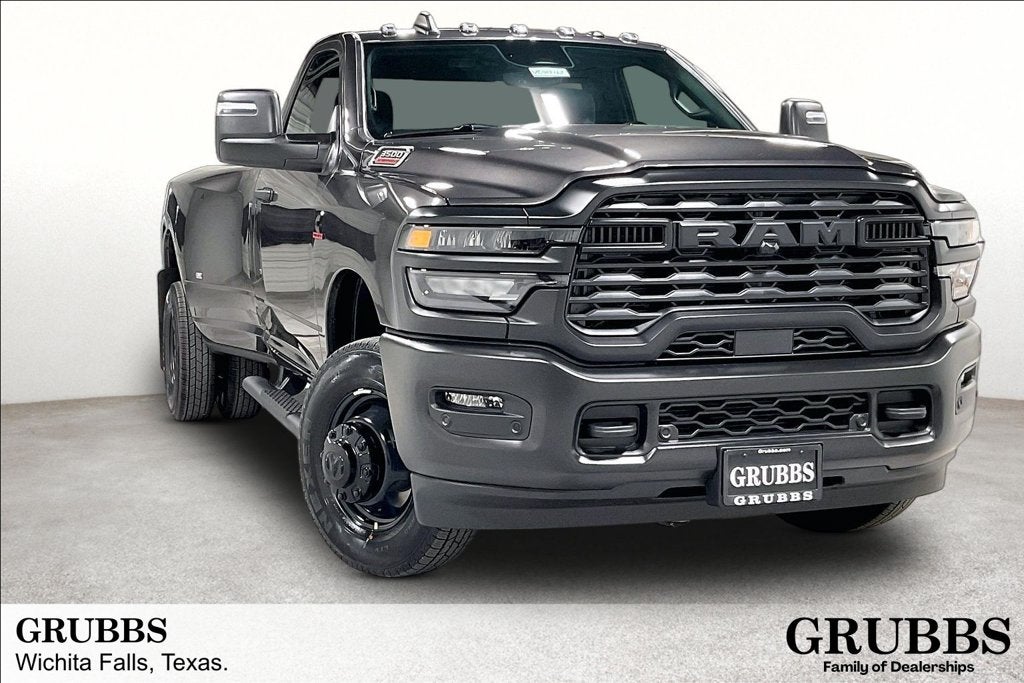 2027 RAM Ram 3500 RAM 3500 TRADESMAN REGULAR CAB 4X4 8' BOX