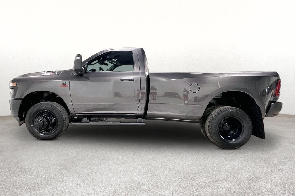 2027 RAM Ram 3500 RAM 3500 TRADESMAN REGULAR CAB 4X4 8' BOX