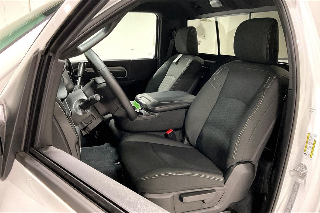 2027 RAM Ram 3500 RAM 3500 TRADESMAN REGULAR CAB 4X4 8' BOX