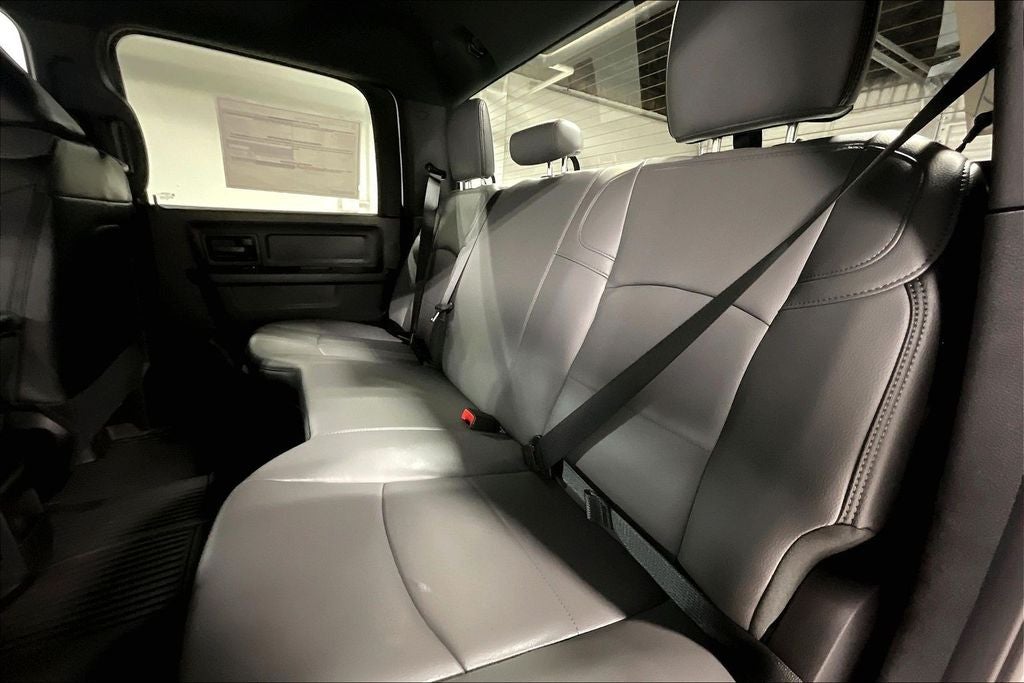 2027 RAM Ram 3500 RAM 3500 TRADESMAN CREW CAB 4X4 8' BOX