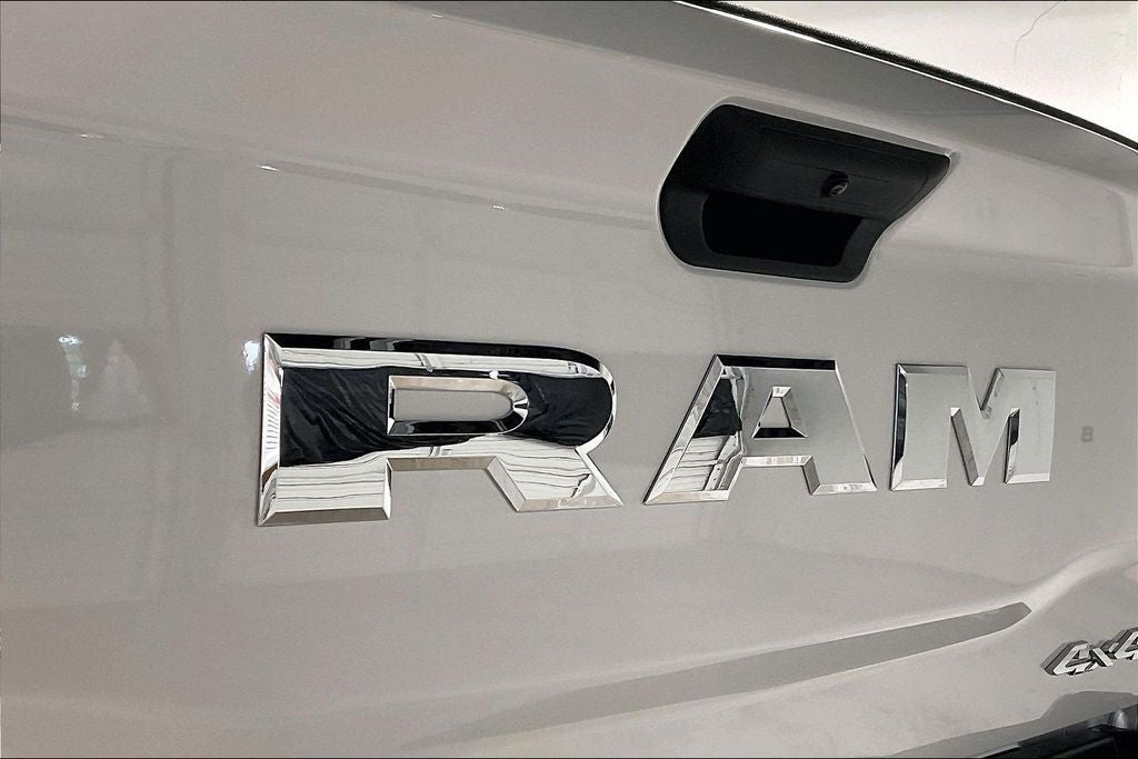 2027 RAM Ram 3500 RAM 3500 TRADESMAN CREW CAB 4X4 8' BOX