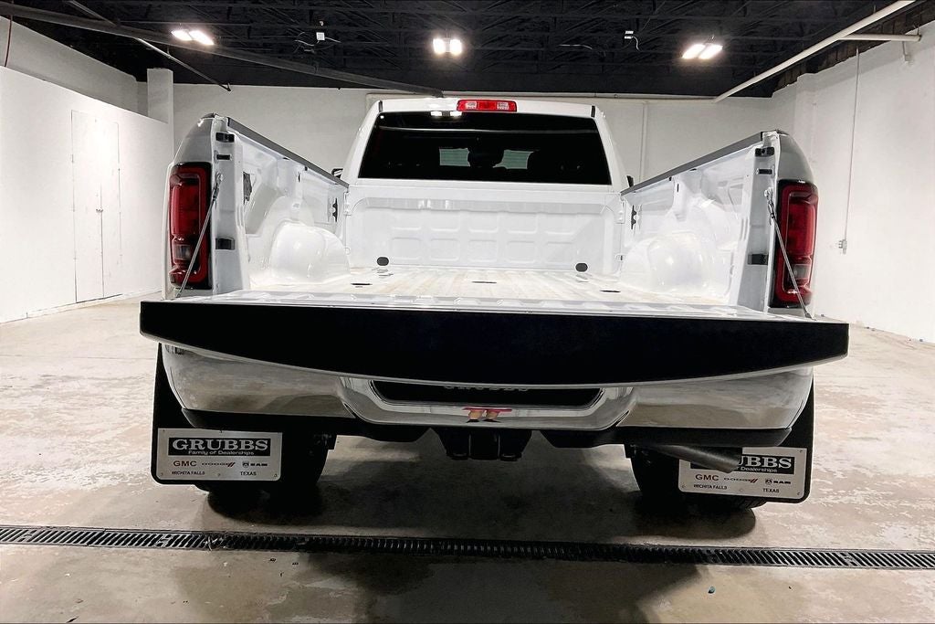 2027 RAM Ram 3500 RAM 3500 TRADESMAN CREW CAB 4X4 8' BOX