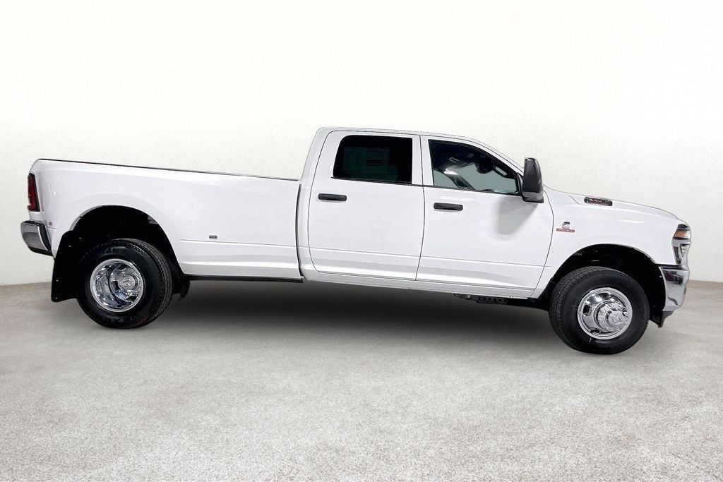 2027 RAM Ram 3500 RAM 3500 TRADESMAN CREW CAB 4X4 8' BOX