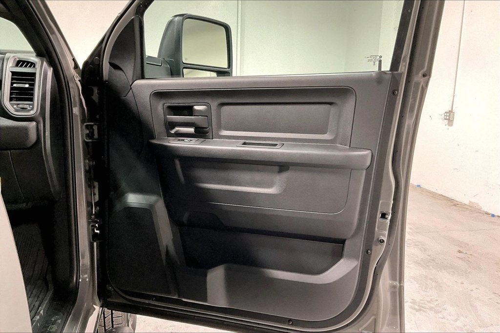 2027 RAM Ram 3500 RAM 3500 TRADESMAN CREW CAB 4X4 8' BOX