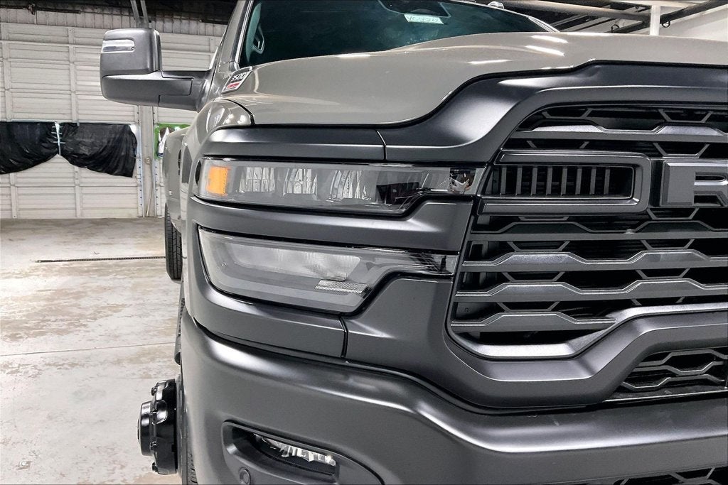 2027 RAM Ram 3500 RAM 3500 TRADESMAN CREW CAB 4X4 8' BOX