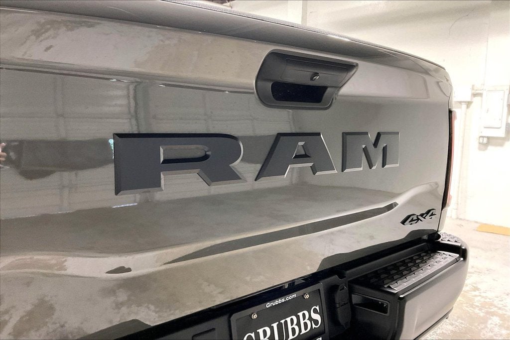 2027 RAM Ram 3500 RAM 3500 TRADESMAN CREW CAB 4X4 8' BOX
