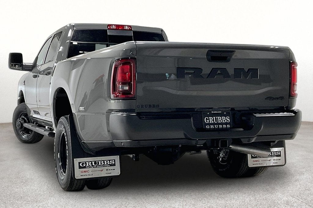 2027 RAM Ram 3500 RAM 3500 TRADESMAN CREW CAB 4X4 8' BOX