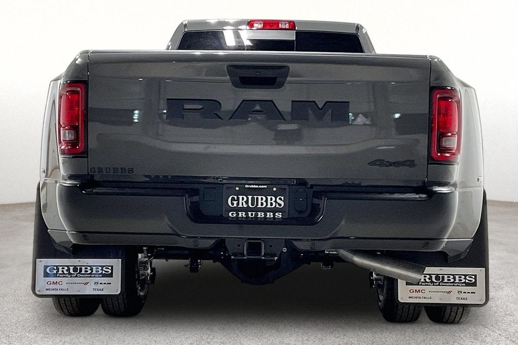 2027 RAM Ram 3500 RAM 3500 TRADESMAN CREW CAB 4X4 8' BOX