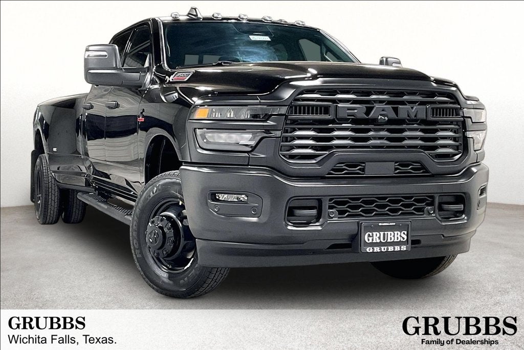 2027 RAM Ram 3500 RAM 3500 TRADESMAN CREW CAB 4X4 8' BOX