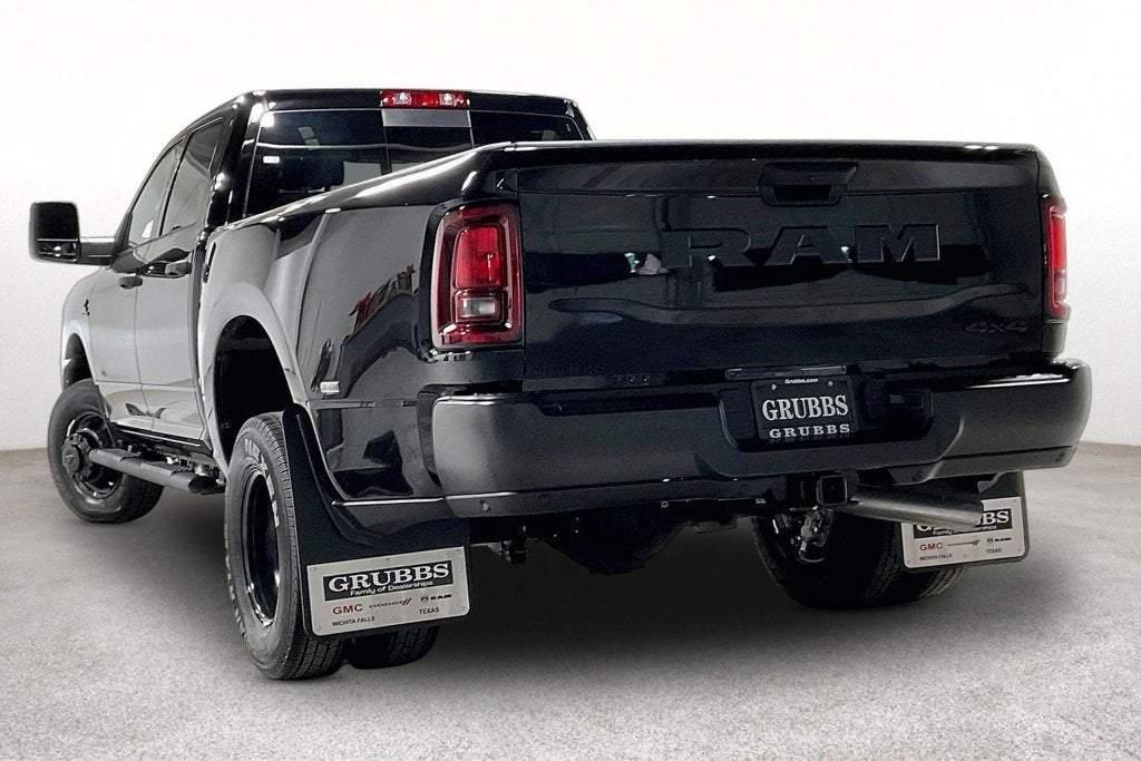 2027 RAM Ram 3500 RAM 3500 TRADESMAN CREW CAB 4X4 8' BOX