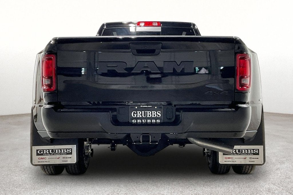 2027 RAM Ram 3500 RAM 3500 TRADESMAN CREW CAB 4X4 8' BOX