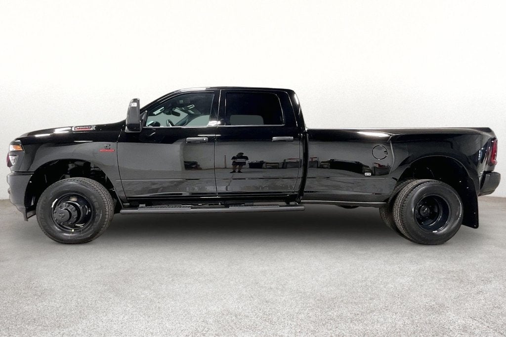 2027 RAM Ram 3500 RAM 3500 TRADESMAN CREW CAB 4X4 8' BOX