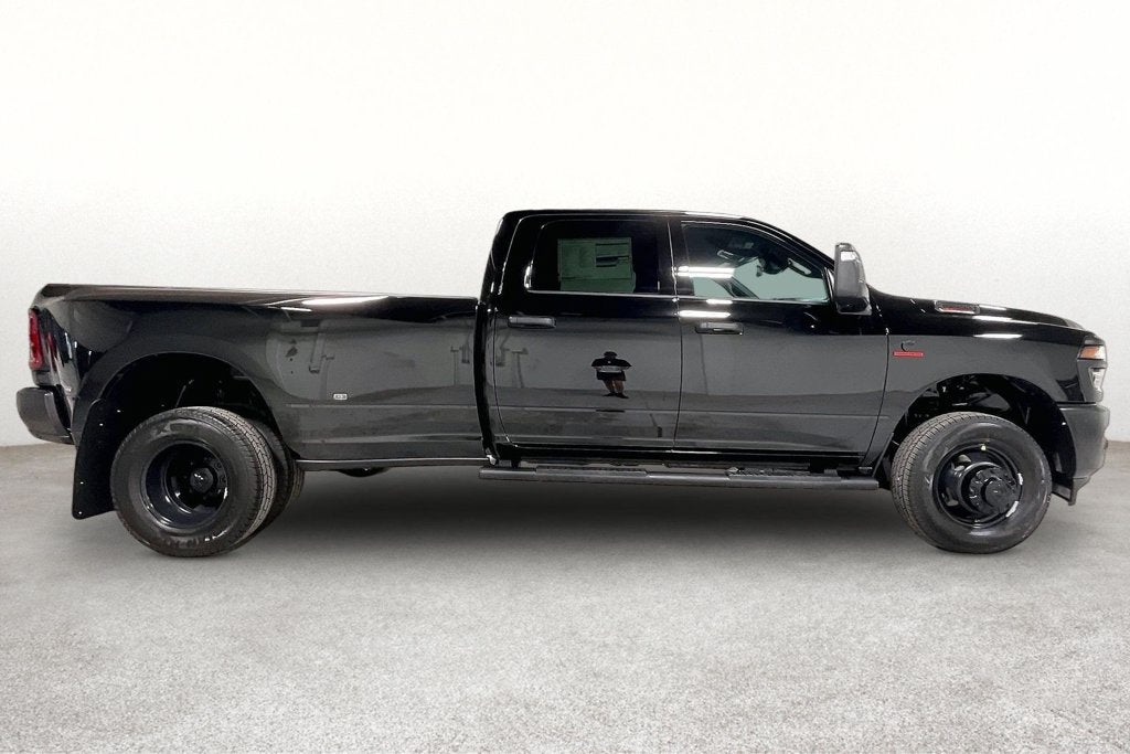 2027 RAM Ram 3500 RAM 3500 TRADESMAN CREW CAB 4X4 8' BOX