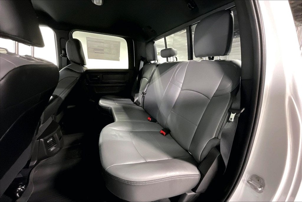 2027 RAM Ram 3500 RAM 3500 TRADESMAN CREW CAB 4X4 8' BOX
