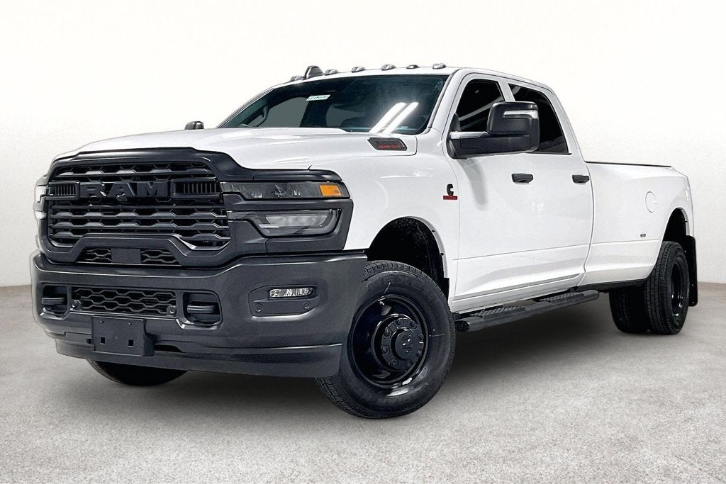 2027 RAM Ram 3500 RAM 3500 TRADESMAN CREW CAB 4X4 8' BOX