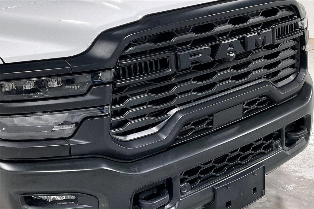 2027 RAM Ram 3500 RAM 3500 TRADESMAN CREW CAB 4X4 8' BOX