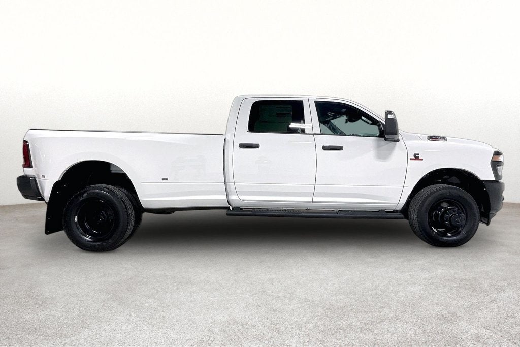 2027 RAM Ram 3500 RAM 3500 TRADESMAN CREW CAB 4X4 8' BOX