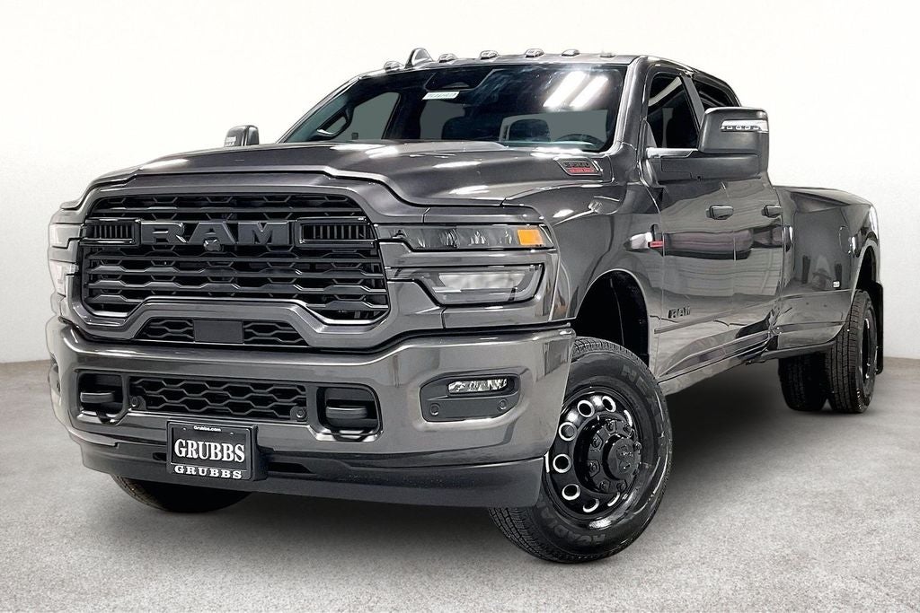 2026 RAM 3500 Big Horn Crew Cab 4x4 8' Box