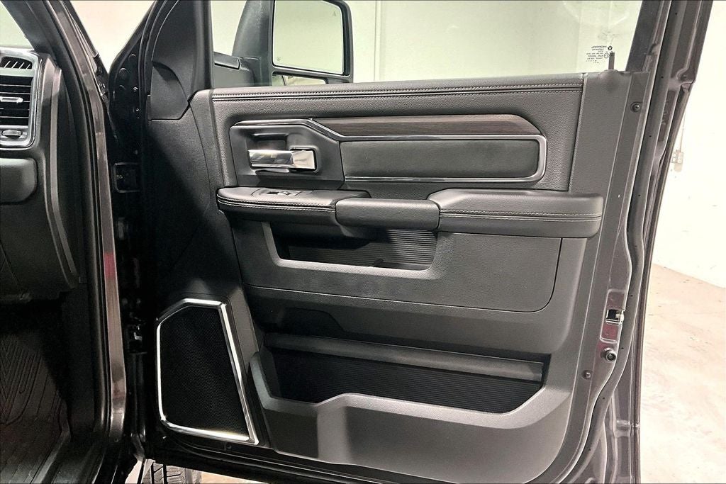 2027 RAM Ram 3500 RAM 3500 LARAMIE CREW CAB 4X4 8' BOX