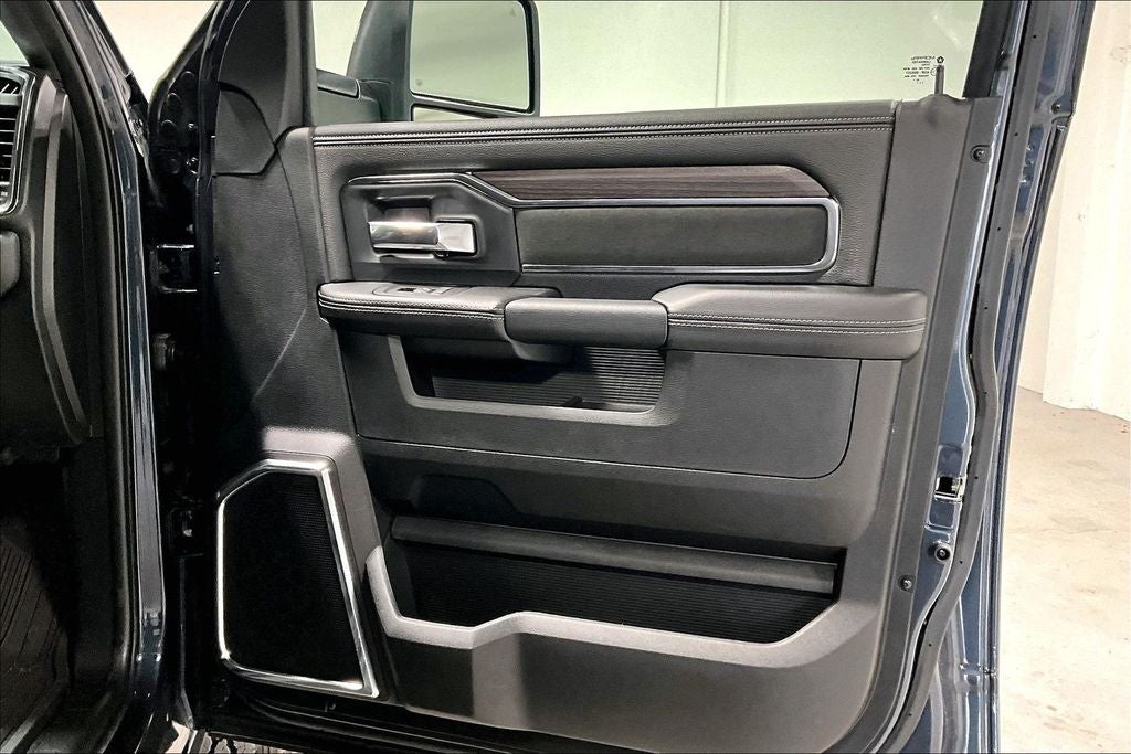 2026 RAM Ram 3500 RAM 3500 LARAMIE CREW CAB 4X4 8' BOX