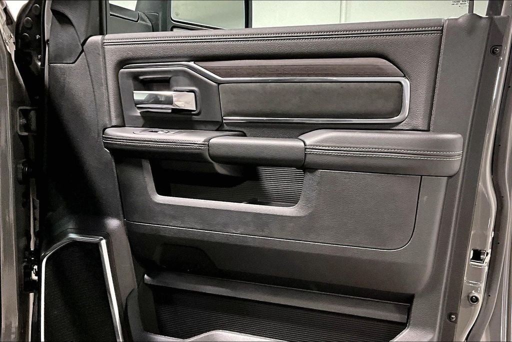 2026 RAM Ram 3500 RAM 3500 LARAMIE MEGA CAB 4X4 6'4' BOX