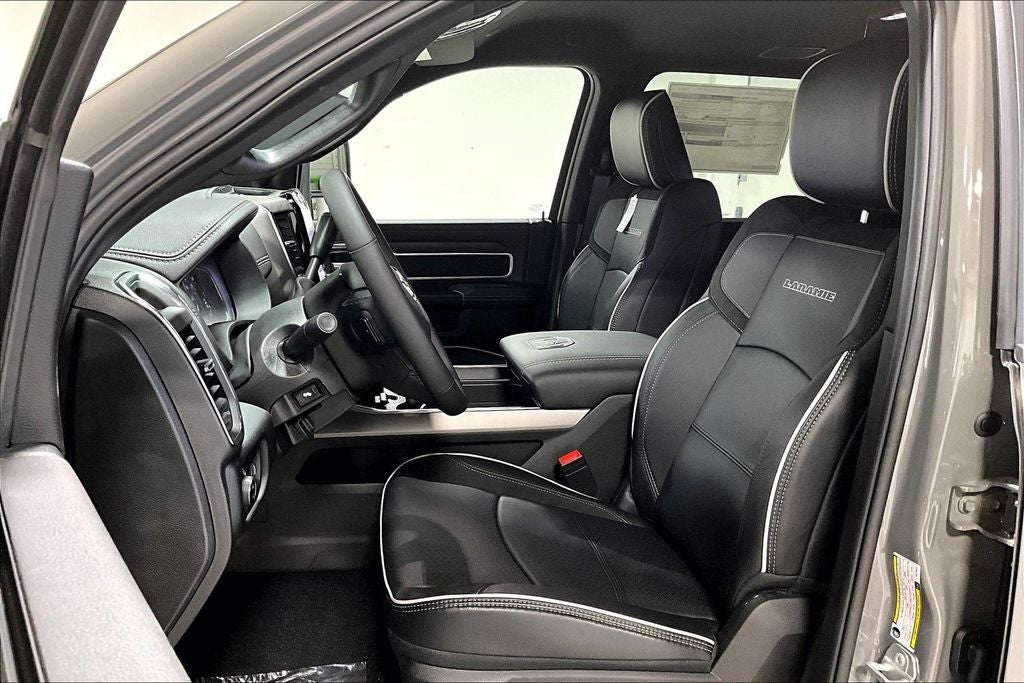 2026 RAM Ram 3500 RAM 3500 LARAMIE MEGA CAB 4X4 6'4' BOX