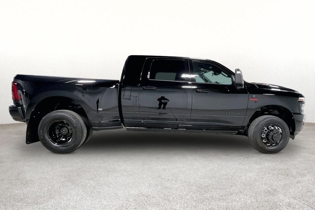 2026 RAM Ram 3500 RAM 3500 LARAMIE MEGA CAB 4X4 6'4' BOX