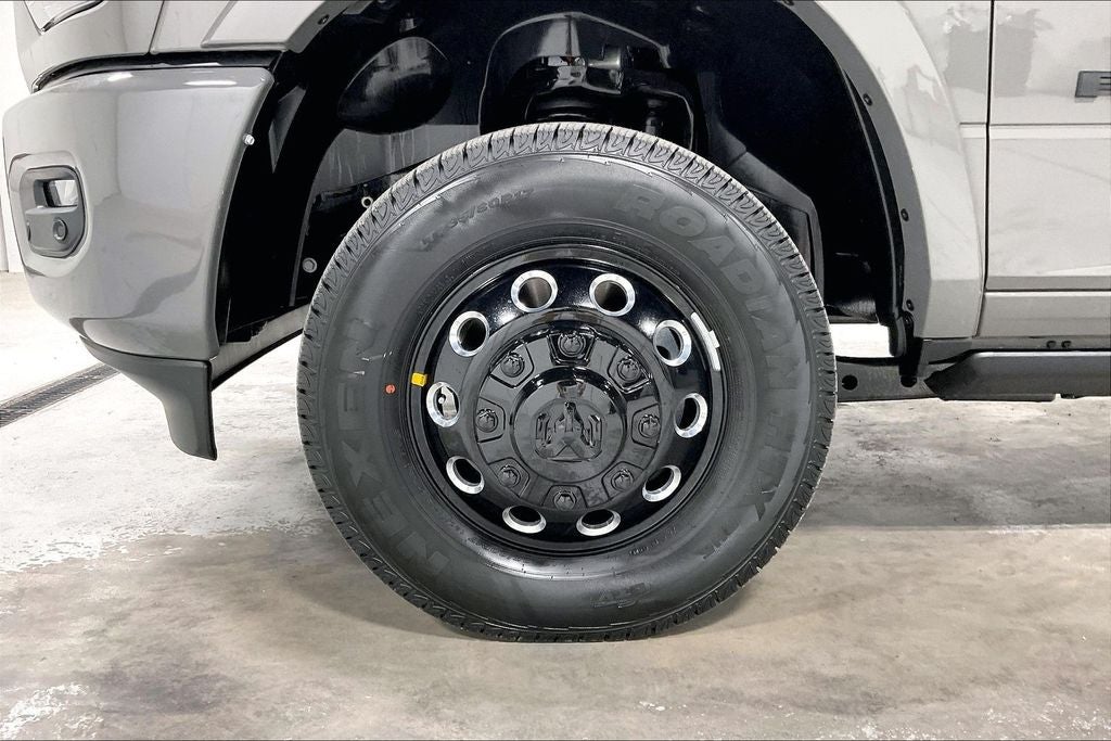 2027 RAM Ram 3500 RAM 3500 LIMITED MEGA CAB 4X4 6'4' BOX
