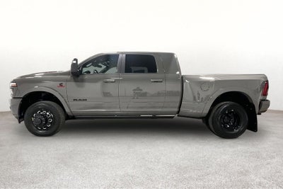 2027 RAM Ram 3500 RAM 3500 LIMITED MEGA CAB 4X4 6'4' BOX