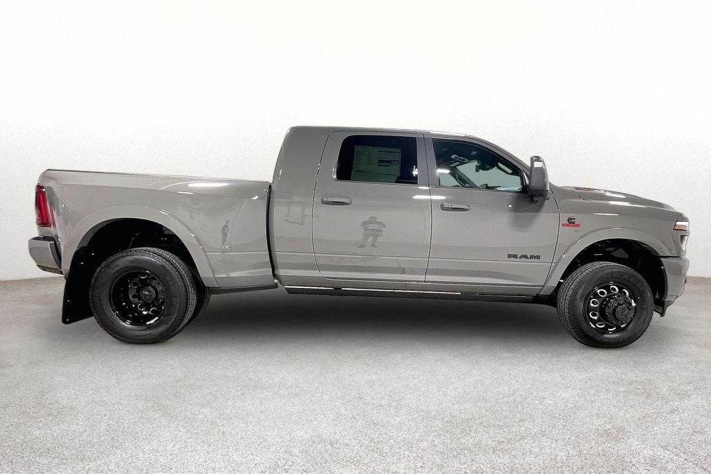 2027 RAM Ram 3500 RAM 3500 LIMITED MEGA CAB 4X4 6'4' BOX